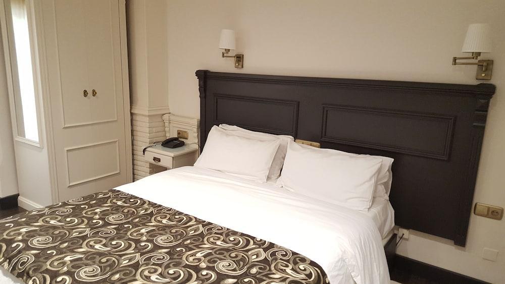 Avent Verahotel מראה חיצוני תמונה