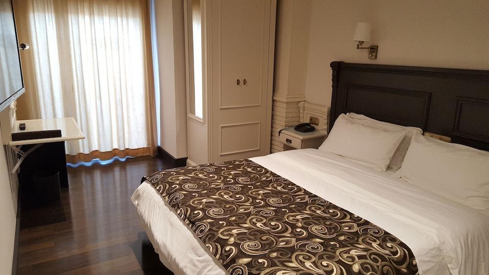 Avent Verahotel מראה חיצוני תמונה