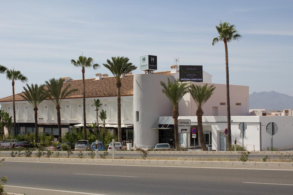 Avent Verahotel מראה חיצוני תמונה