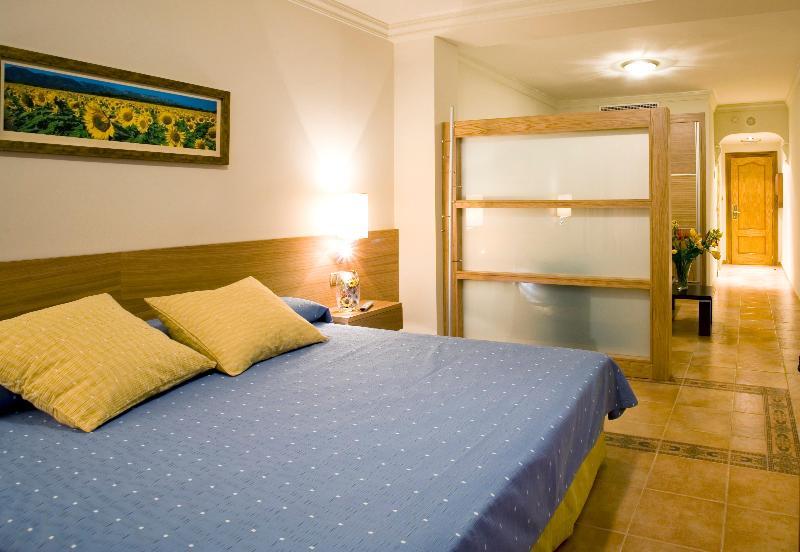 Avent Verahotel מראה חיצוני תמונה