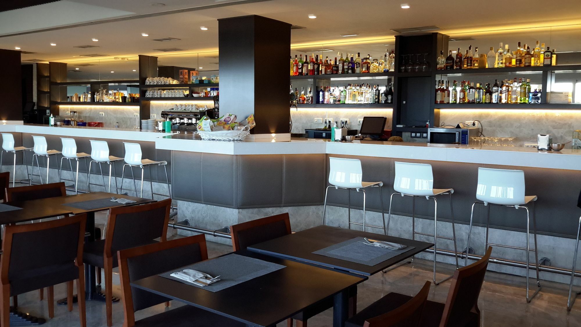 Avent Verahotel מראה חיצוני תמונה